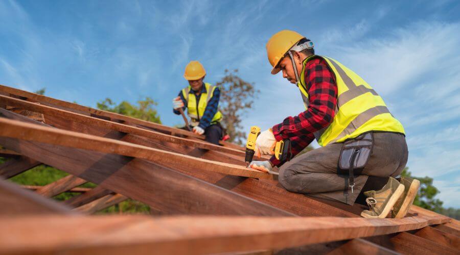 Professional Flat Roofing Installation services in Mantee, MS